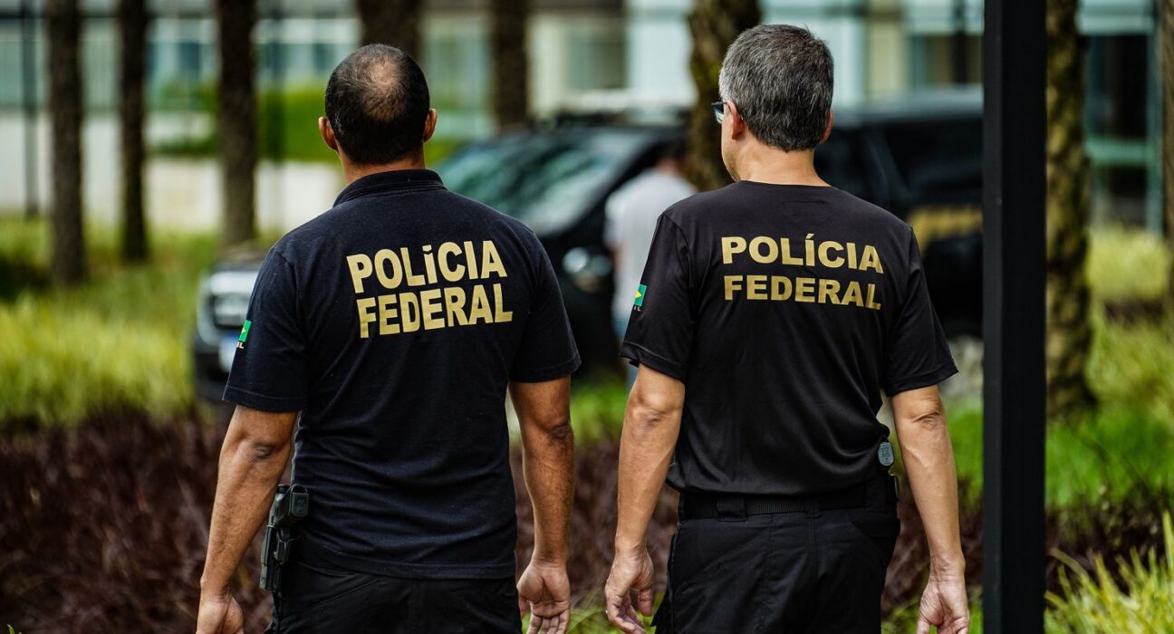 PF faz ação contra apologia ao nazismo no interior do Rio de Janeiro