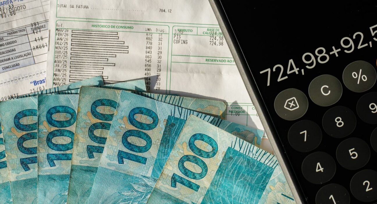 Arrecadação federal ultrapassa R$ 2 trilhões em oito meses