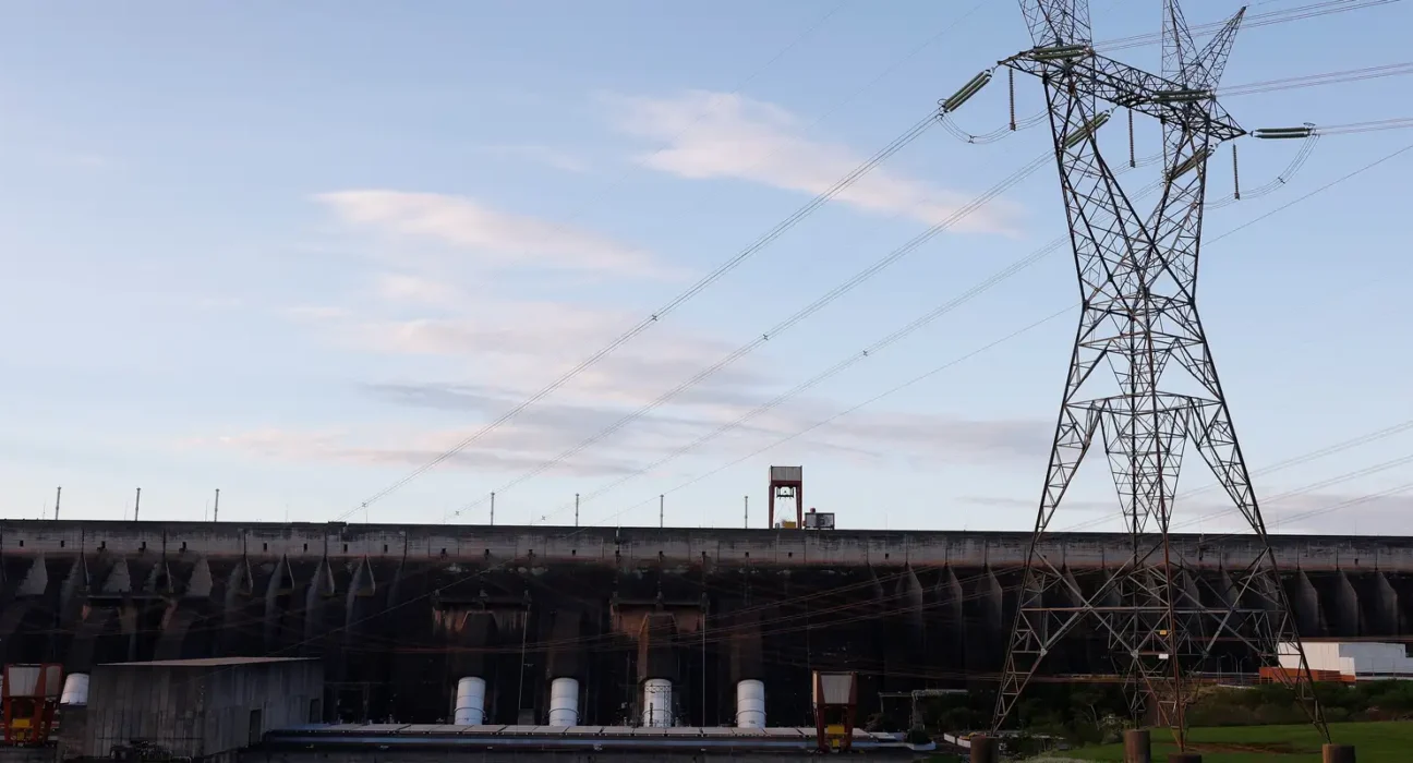 Após cinco meses, conta de luz voltará à bandeira verde em outubro