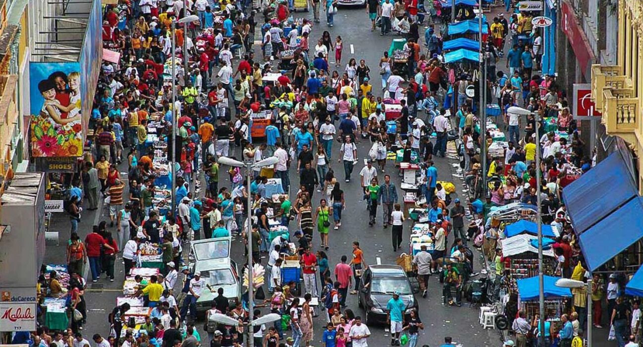 MPSP recomenda intervenção na Feira do Brás por causa de dívida