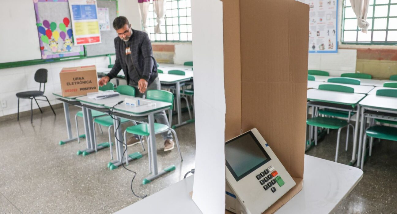No estado de São Paulo, 32 urnas com problemas são substituídas