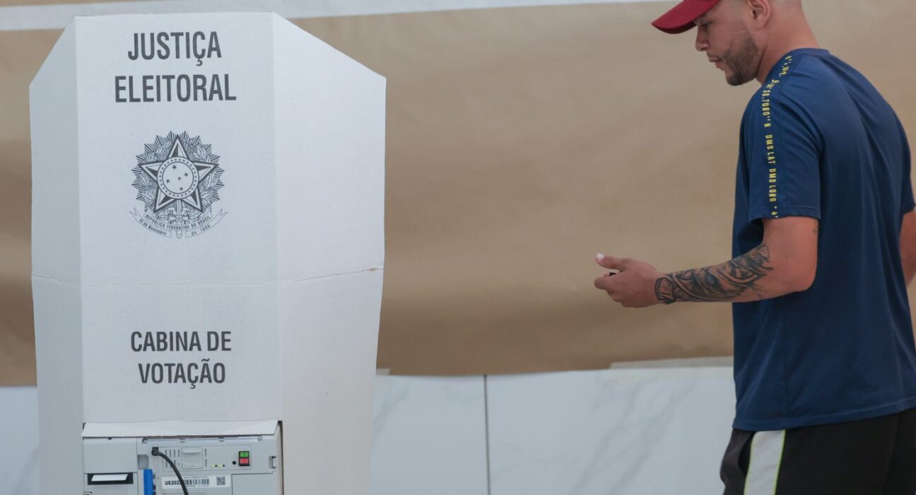 Antes da urna, papel e caneta: prepare sua colinha para votar