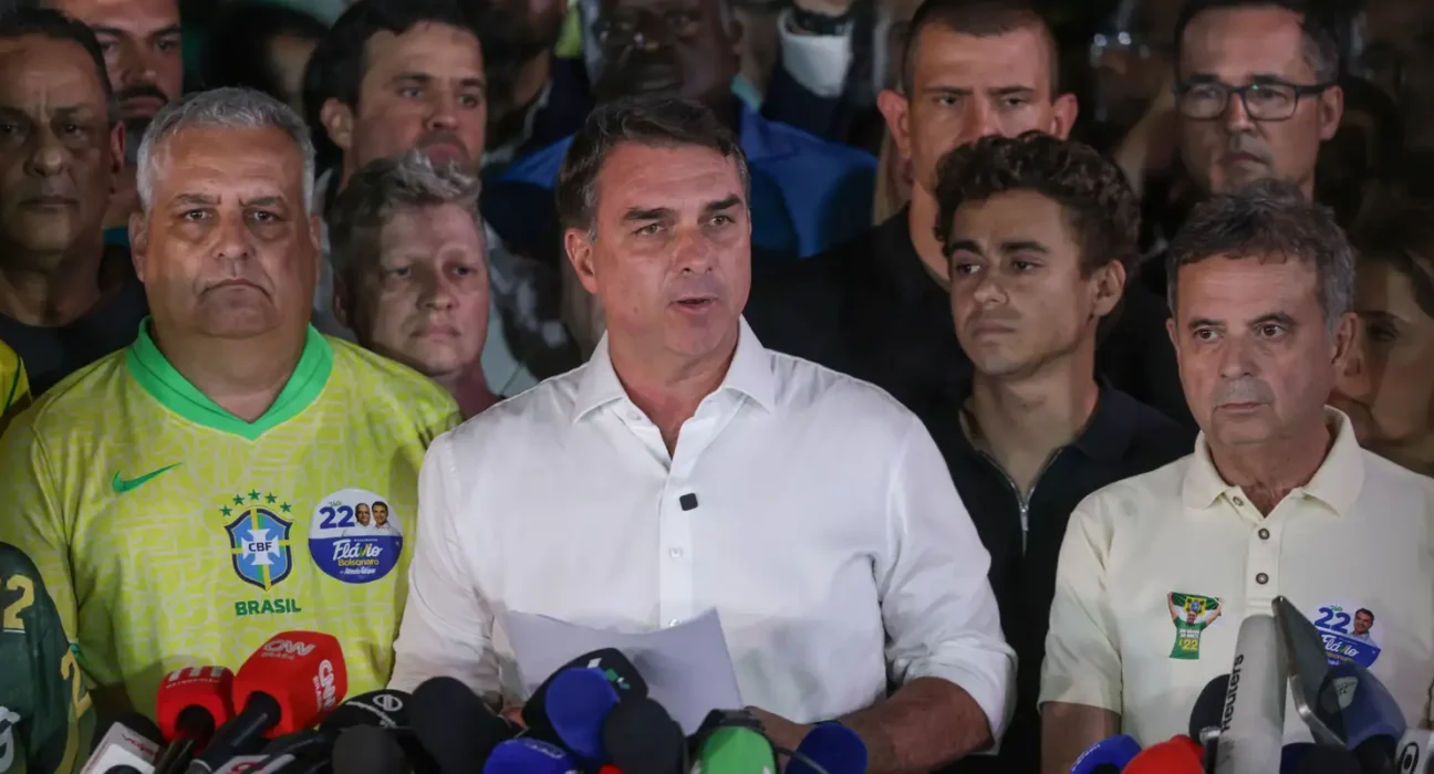 Flávio não reconhece vitória de Lula e tentará anulação do pleito