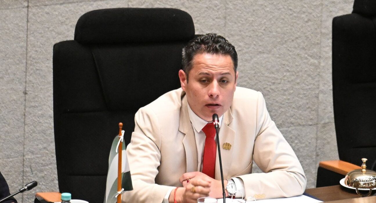 Vice-presidente da Bolívia acusa governo Paz de tramar prendê-lo