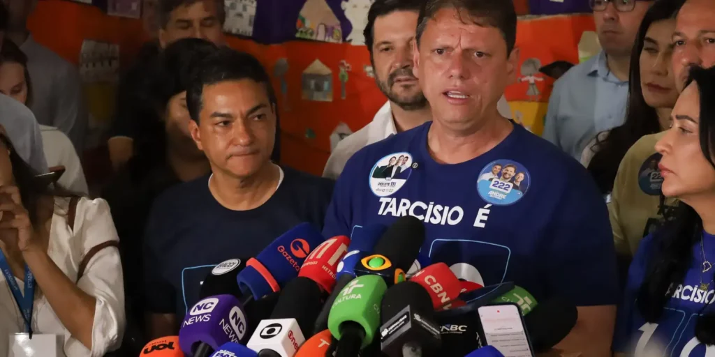 Reeleito em SP, Tarcísio promete mais entregas para o próximo mandato