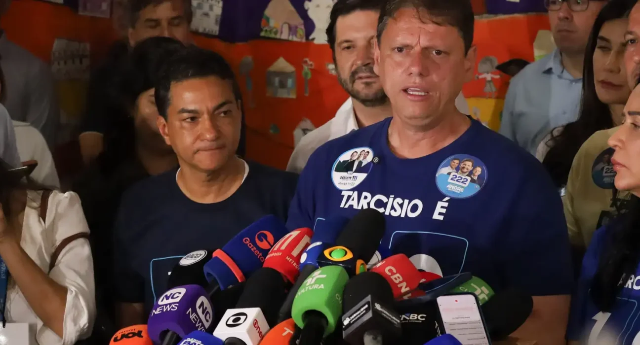 Reeleito em SP, Tarcísio promete mais entregas para o próximo mandato