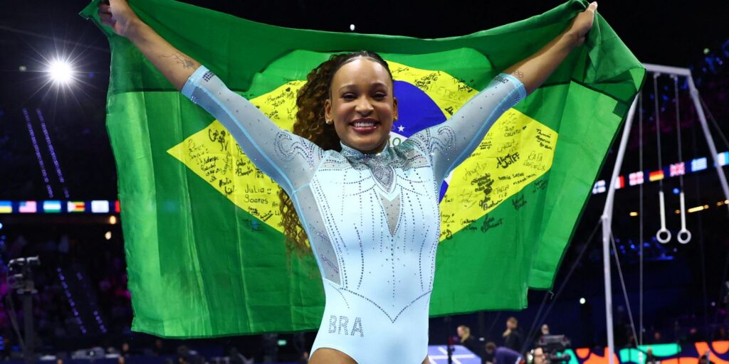 Rebeca Andrade conquista o tri no Mundial de Ginástica na Holanda