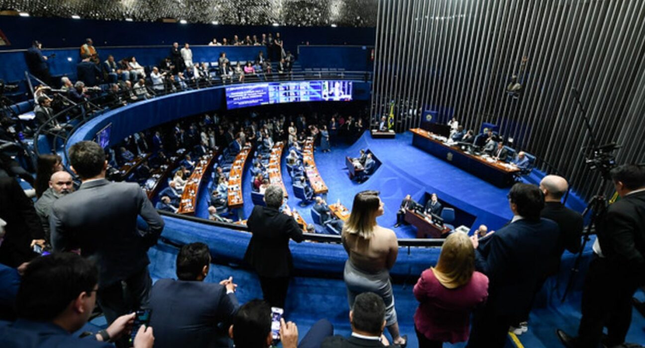 Acompanhe ao vivo: Senado vota PEC pelo fim da escala 6x1
