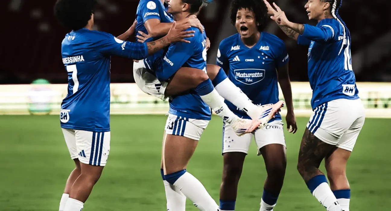 Libertadores Feminina: Cruzeiro resiste à altitude e vence na estreia