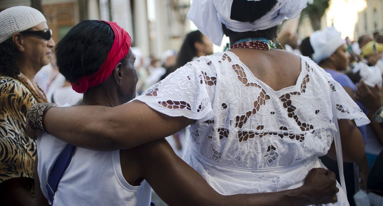 Ataques a símbolos religiosos reacendem debate sobre intolerância