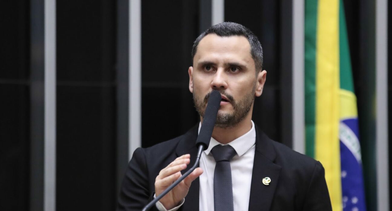 Cleitinho Azevedo é eleito governador de Minas Gerais no 1º turno