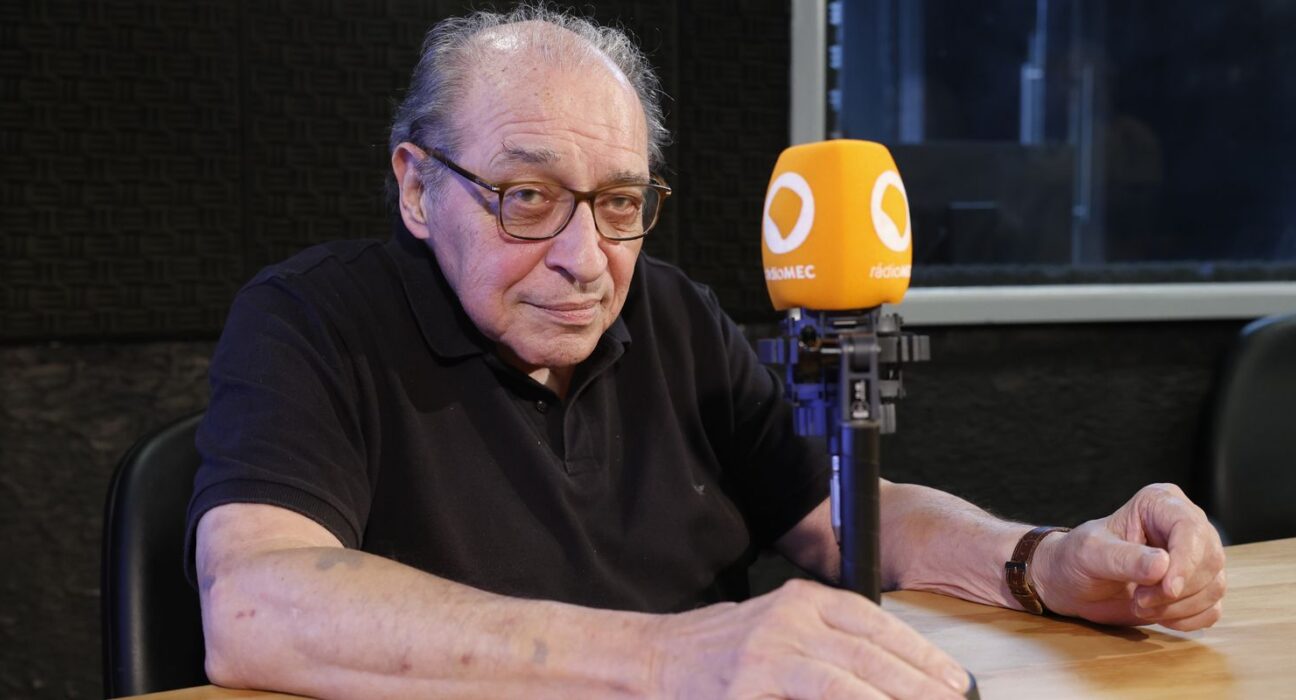 Rádio MEC estreia série Eu Gosto de Música, apresentada por Ruy Castro