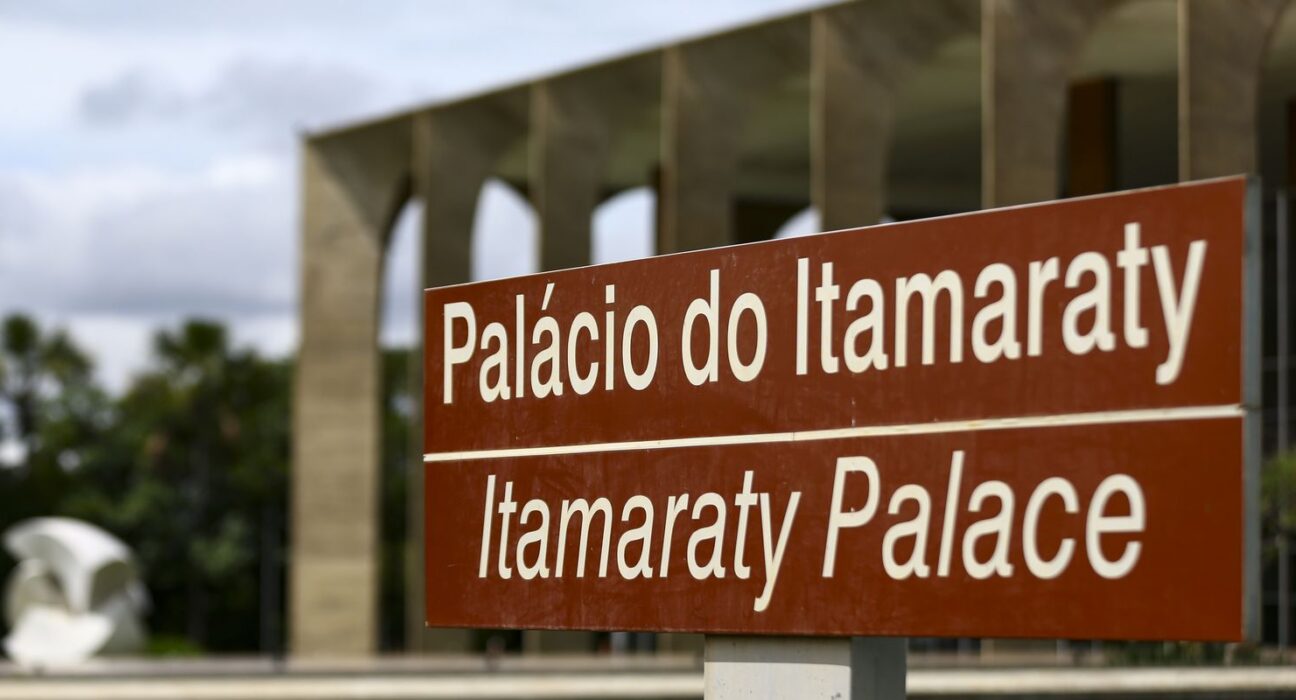 Itamaraty acusa Milei de tentar interferir na eleição brasileira