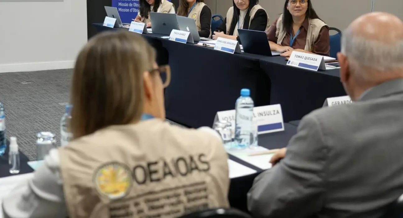 Observadores internacionais chegam ao Brasil para monitorar eleições