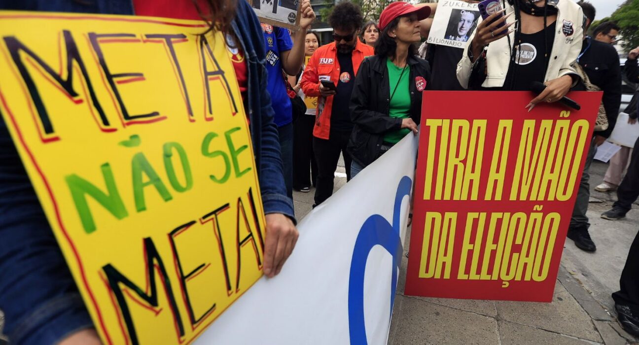 Justiça manda Meta excluir posts sobre demissão por voto político