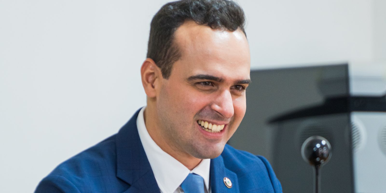 Lucas Ribeiro é reeleito governador da Paraíba no primeiro turno