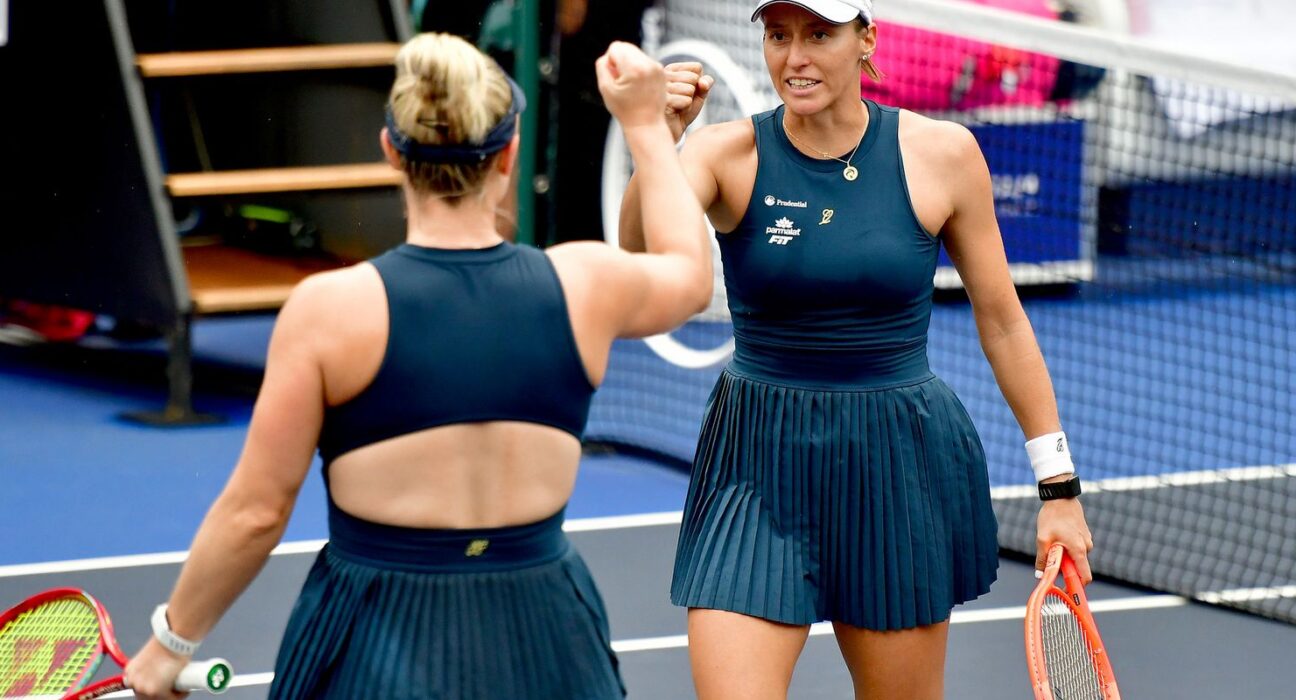 Dupla de Luisa Stefani avança às quartas do WTA 1000 de Pequim