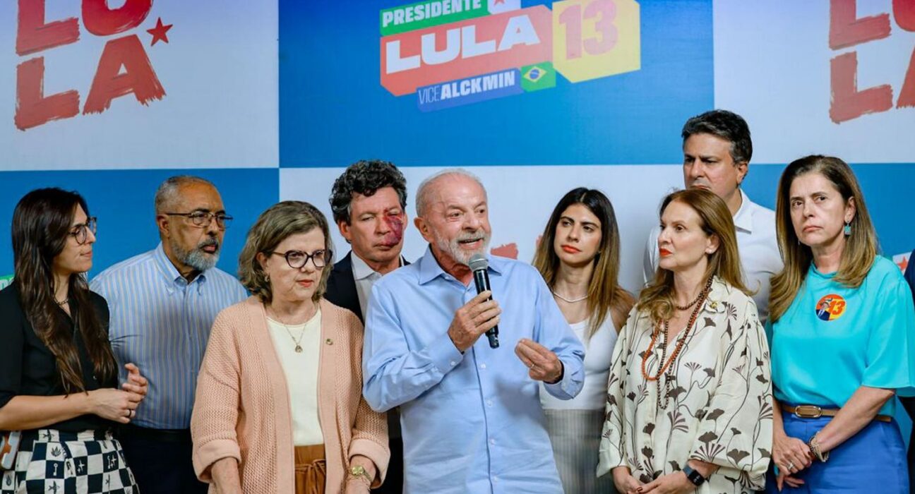 Lula celebra avanço do fim da 6x1 e defende investimento público