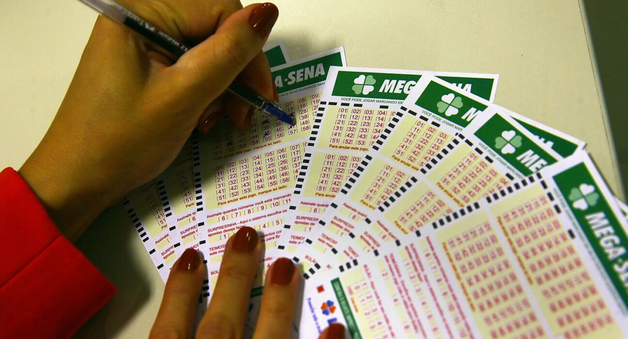 Mega-Sena acumula para R$ 82 milhões; confira os números sorteados