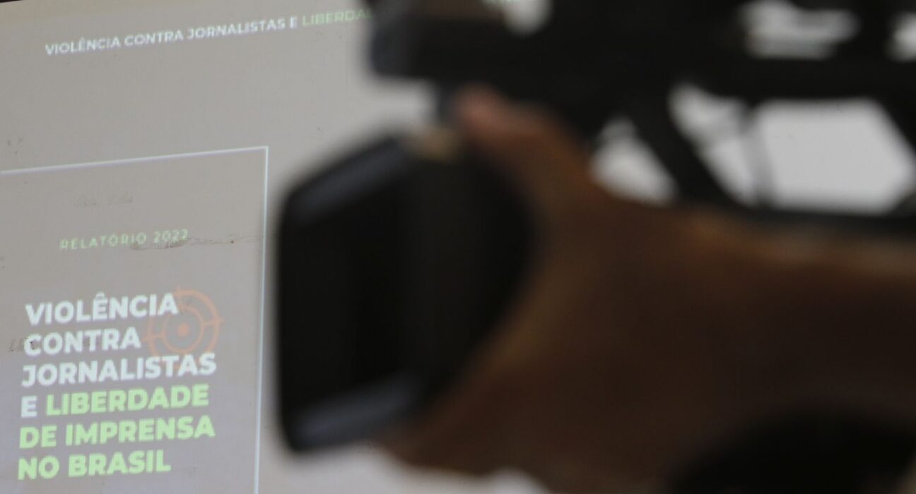 Em editorial, veículos independentes de imprensa defendem democracia