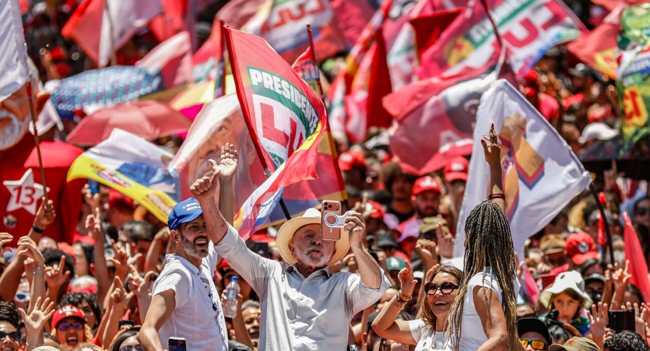 Brasil não será governado por sócios do Banco Master, diz Lula
