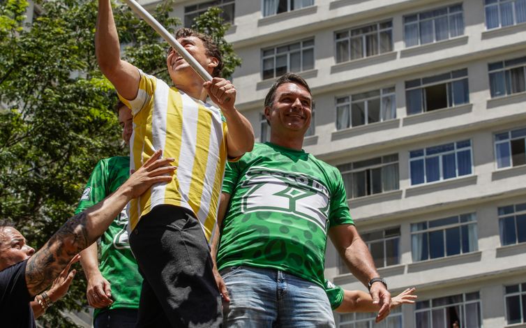 São Paulo (SP), 18/10/2026 - Ato em apoio à candidatura de Flávio Bolsonaro à Presidência da República reúne apoiadores na Avenida Paulista. Foto: Rafa Neddermeyer/Agência Brasil
