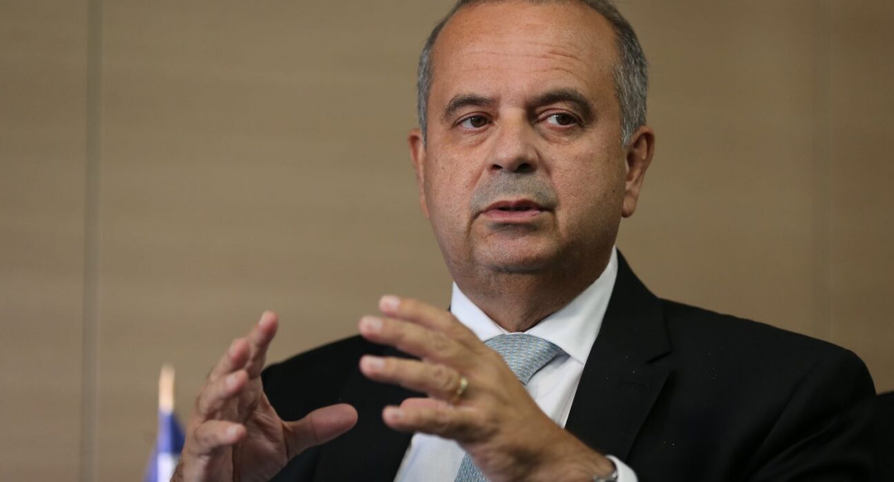 Coordenador de campanha se diz surpreso com fuga de Flávio