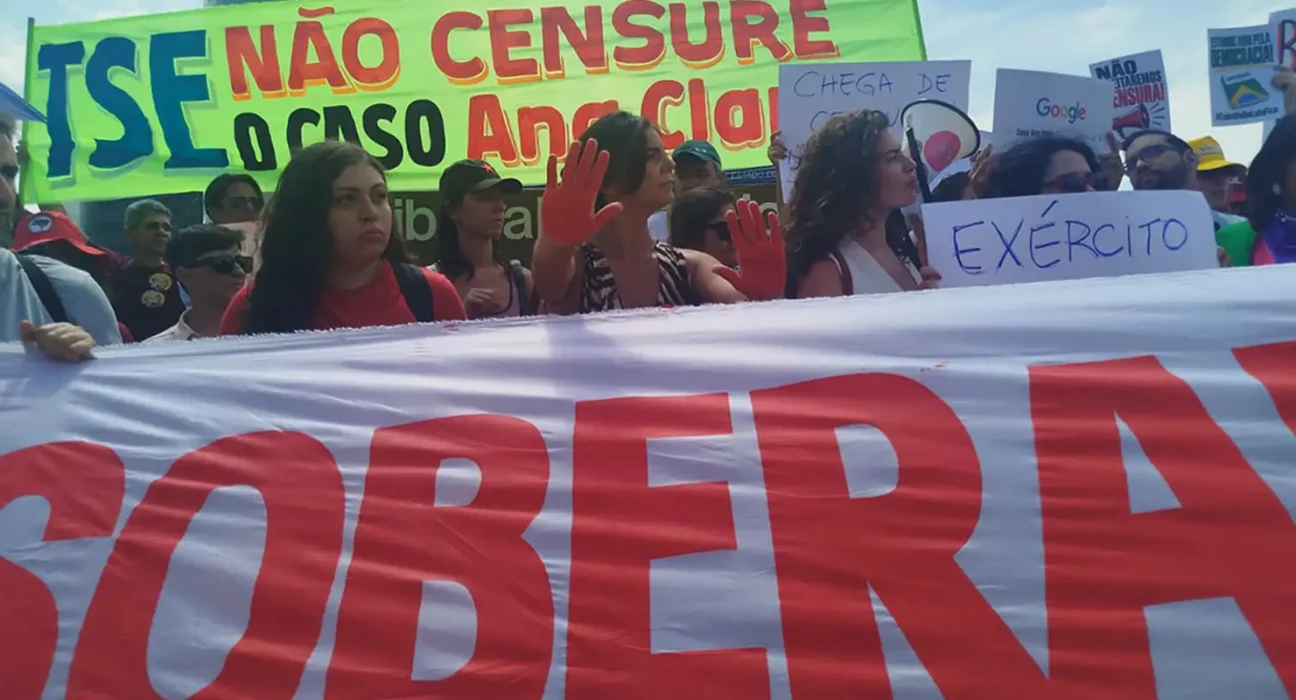 Caso Ana Clara: ativistas protestam no TSE contra decisão de Mendonça
